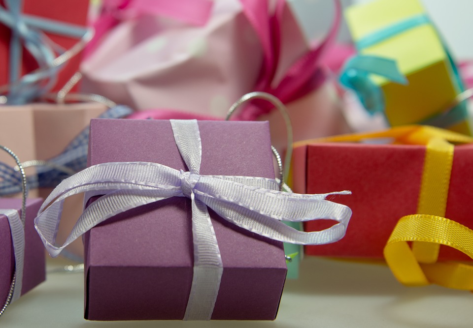 Guide To Buying Gifts In Switzerland post thumbnail image